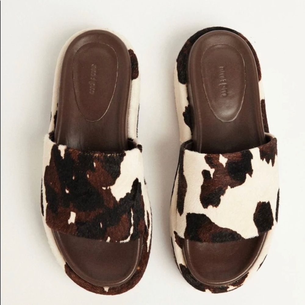Am:PM Savannah Sandal in Dark Cow Print